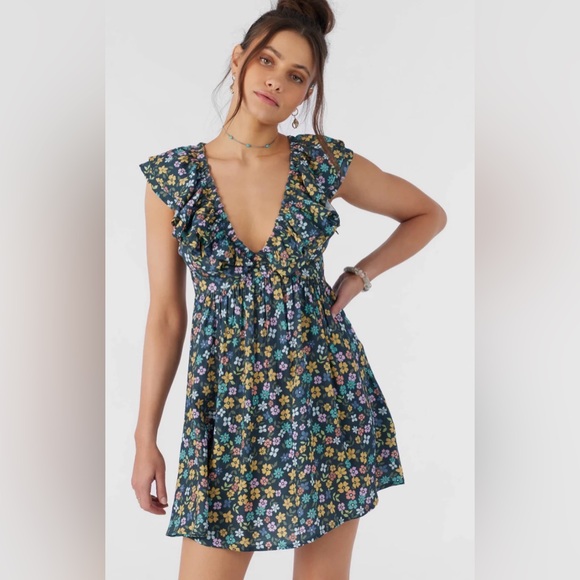 O'Neill Dresses & Skirts - O’Neill Zaina Layla Floral Dress